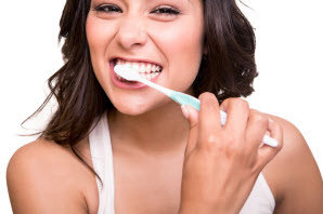 6 Bad Tooth Habits to Break Blog Post - Advanced Dentistry of Collegeville